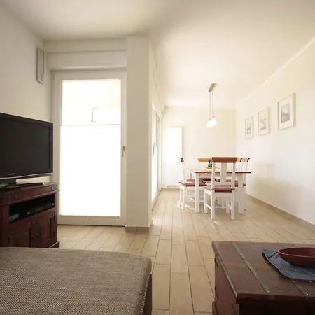 Apartment Warnemuende Pier 1 *